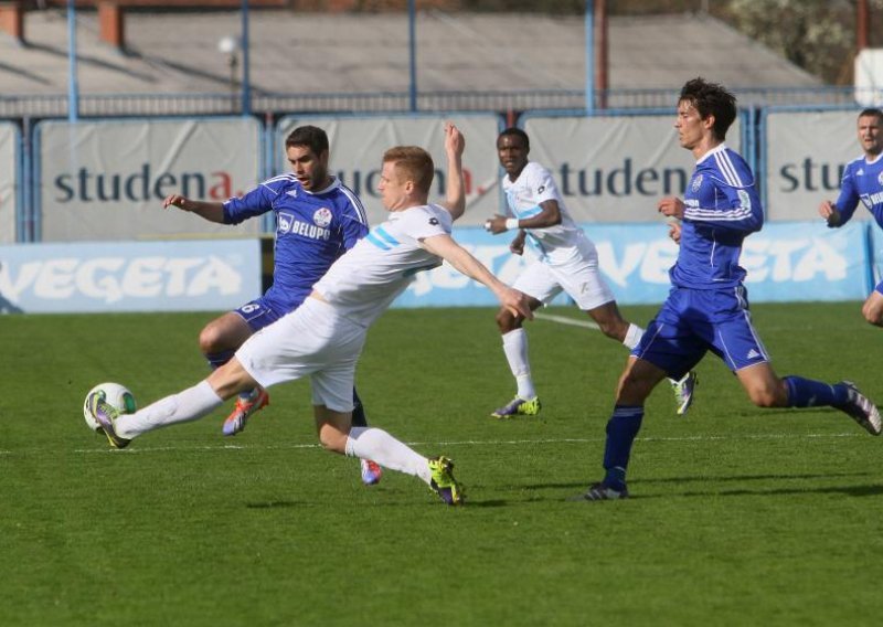 Rijeka iščupala pobjedu i preskočila Hajduk!