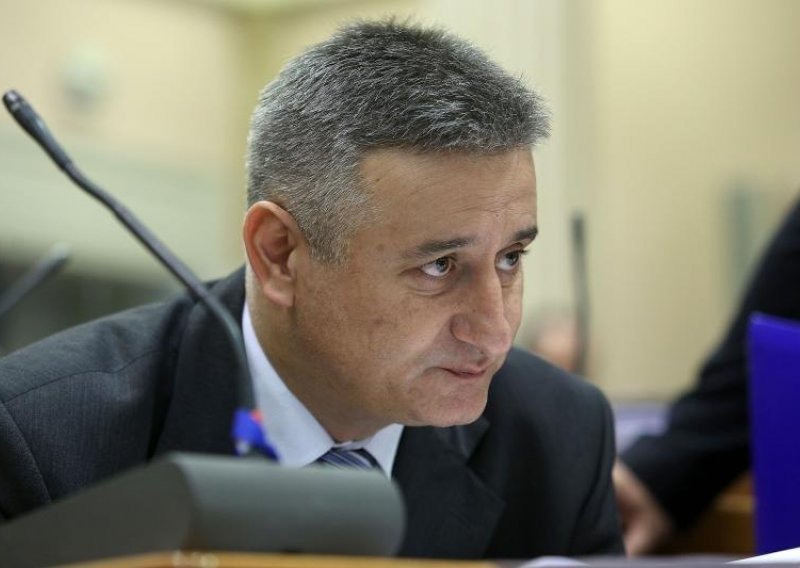 Karamarko: Za ćirilicu je kriva nezgrapna Vlada