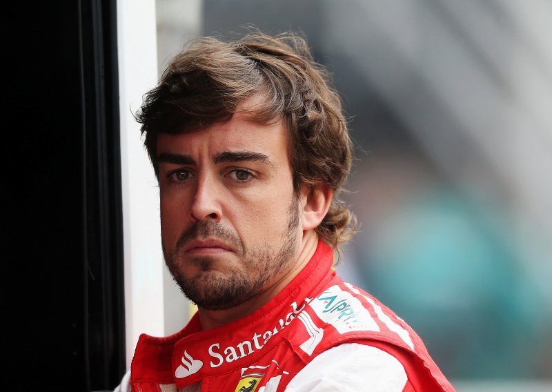 Alonso ljutit: Ferrari ne može biti sretan!