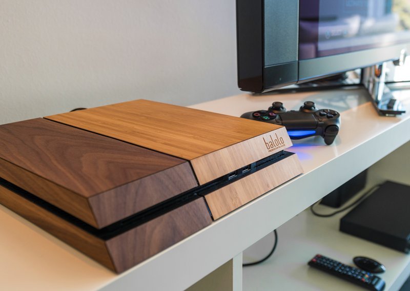 Obložite svoj PS4 elegantnim drvenim mod kitom