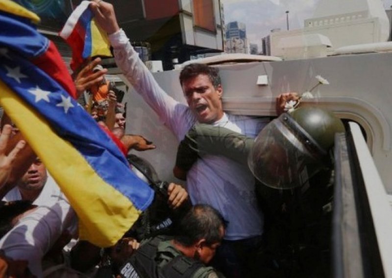 Caracas blokiran nakon uhićenja Leopolda Lopeza