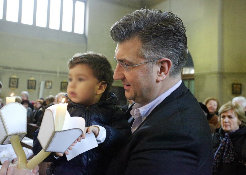 Plenković ima blagoslovljeno grlo. Kakav je to vjerski obred?