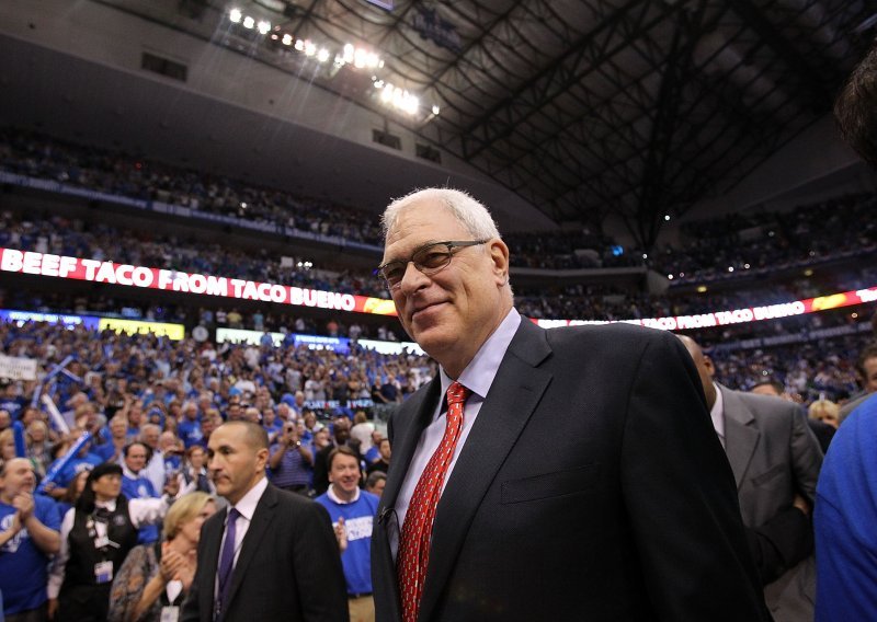 Samo Phil Jackson može spasiti NY Knickse