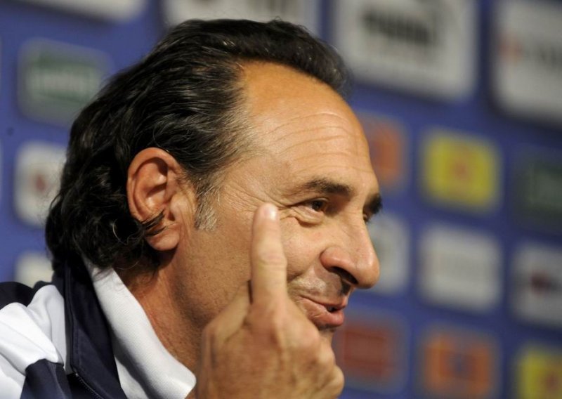 Prandelli ismijao Fifu i njezin čudnovati ždrijeb