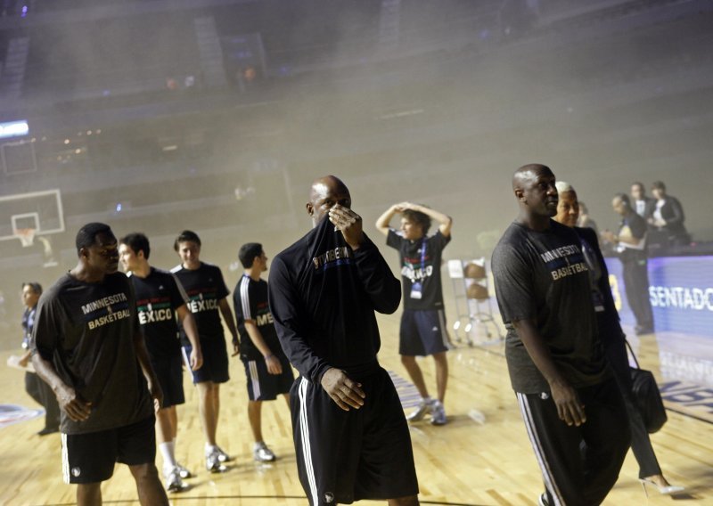 Panika među NBA zvijezdama; požar, dim, smrad...
