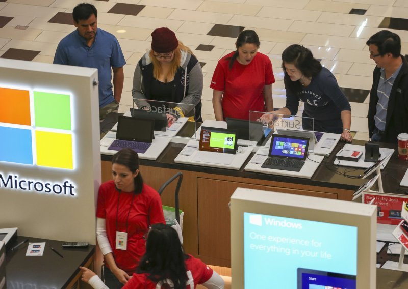 Microsoft u trećem poslovnom kvartalu uz niži profit, ali očekivano