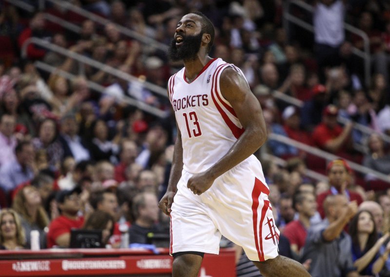 Houstonu derbi protiv Spursa, Harden briljirao