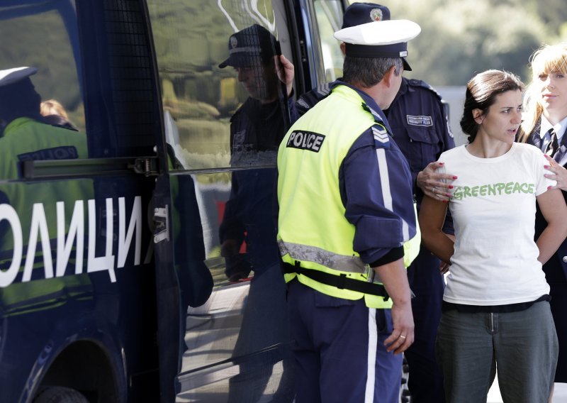 Većina od 30 članova Greenpeacea oslobođena