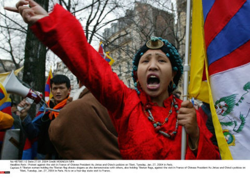 'Zaratile' Kina i Španjolska zbog Tibeta