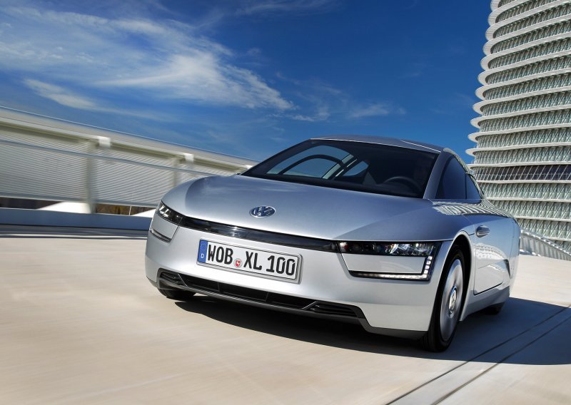 Za auto koji troši 0,9 l goriva na 100 km VW traži 110.000 eura