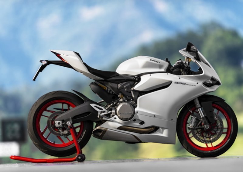 Novi Ducati Panigale 899 je za prste polizati