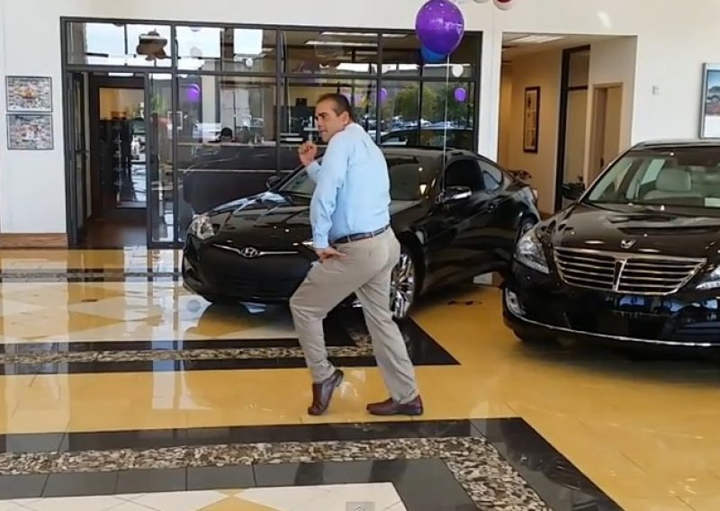 Što li je ovog prodavača automobila nagnalo na ples?