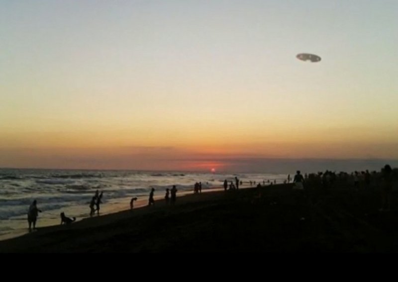 Leteći objekt snimljen na plaži u Gvatemali