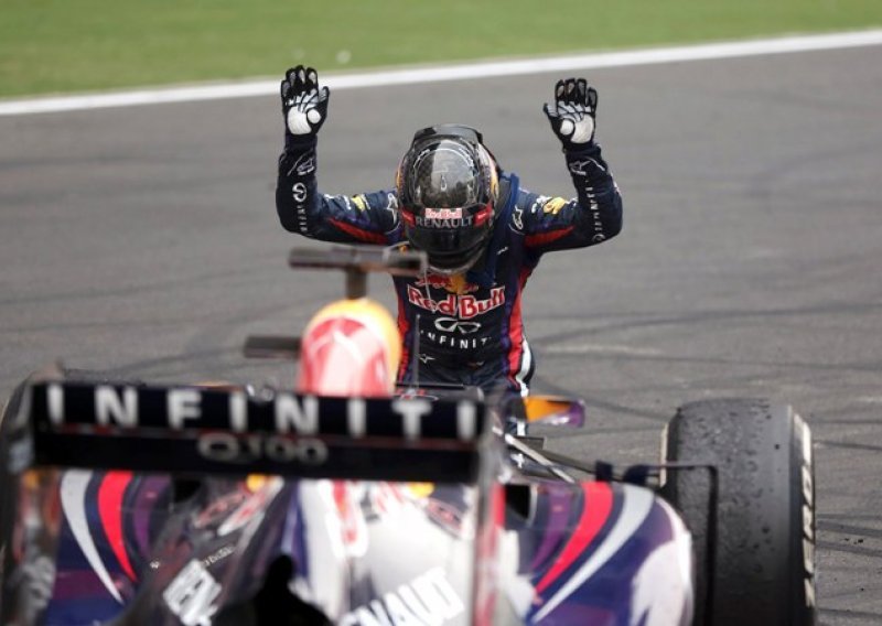 Vettel ostao bez riječi, poklonio se čudu od bolida!