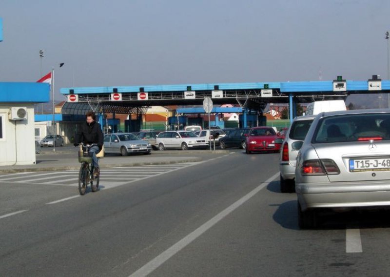 Granična kontrola srpskog izaslanika trajala je 38 minuta