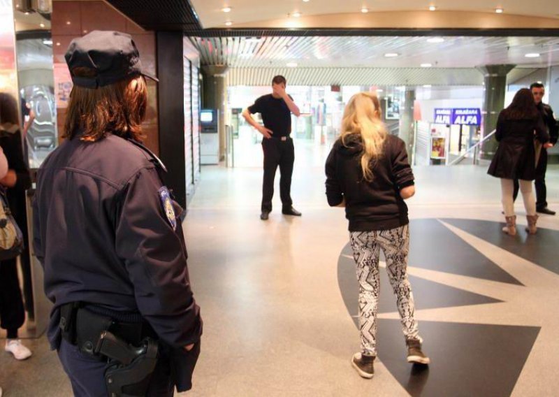 Evakuirali Importanne Centar i Galeriju zbog dojave o bombi
