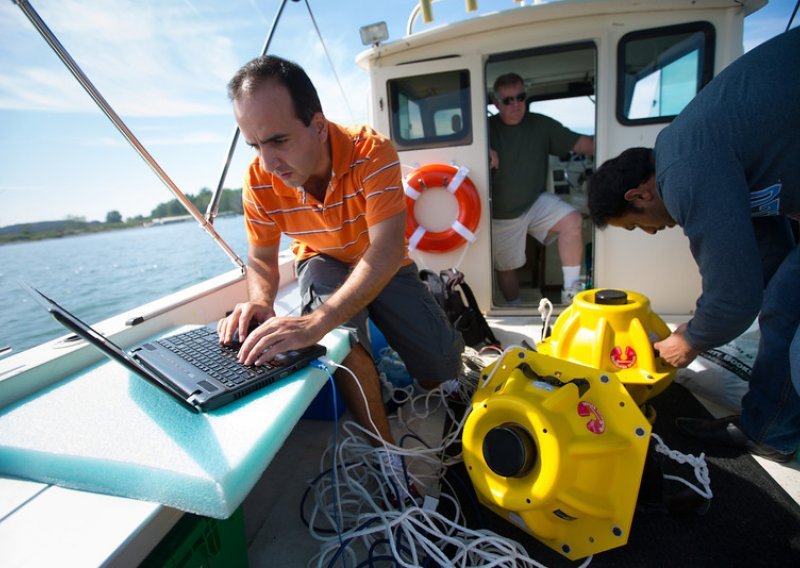 Podvodnim bežičnim internetom protiv cunamija