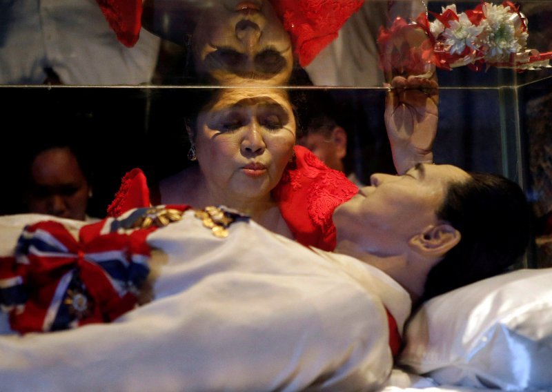Nekadašnji filipinski diktator Marcos pokopan kao heroj