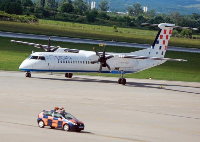 Avion poletio za Atenu, morao se vratiti u Dubrovnik