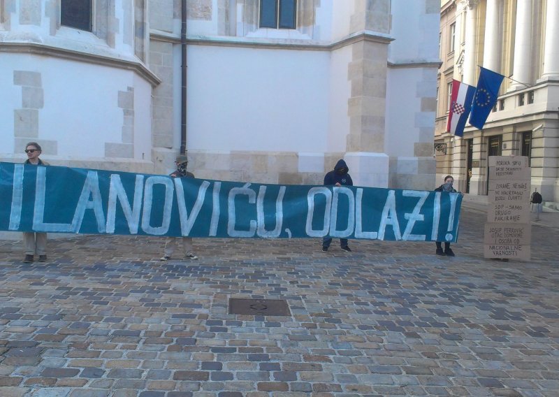 Prosvjednici: Milanoviću, odlazi!