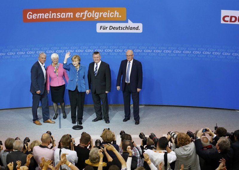 Merkel: Večeras slavimo, a sutra ćemo govoriti o koalicijama