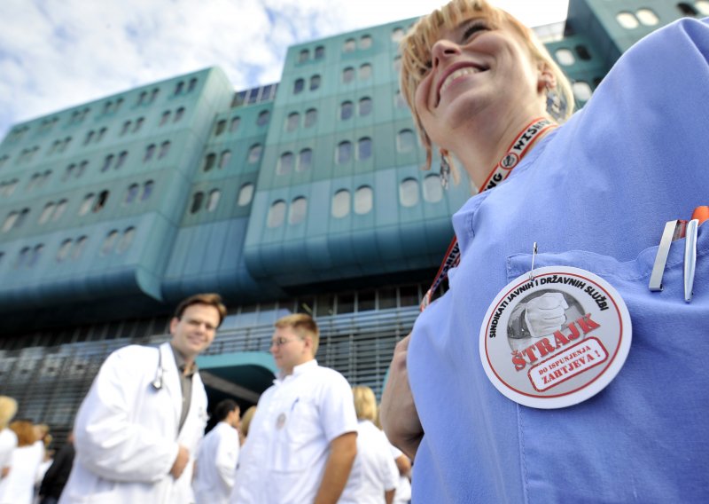 Medicinske sestre i tehničari prekinuli štrajk!
