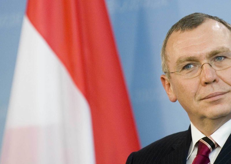 Ex-Austrian chancellor Gusenbauer to be consultant of Serbia's Deputy PM Vucic