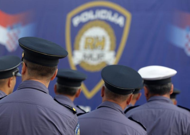 Policijska postaja u totalnom rasulu