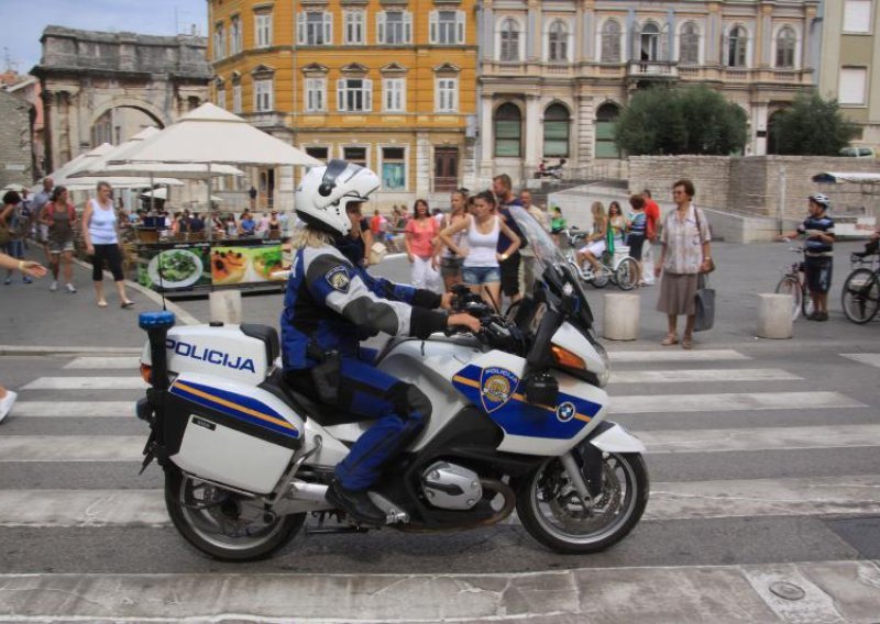 Rusu koji je pretukao dijete jamčevina 210 tisuća kn