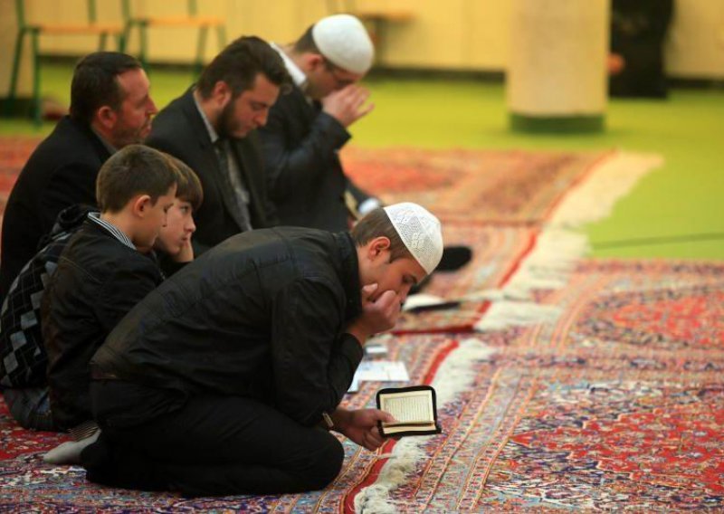 Islam postaje službena religija u Donjoj Saskoj
