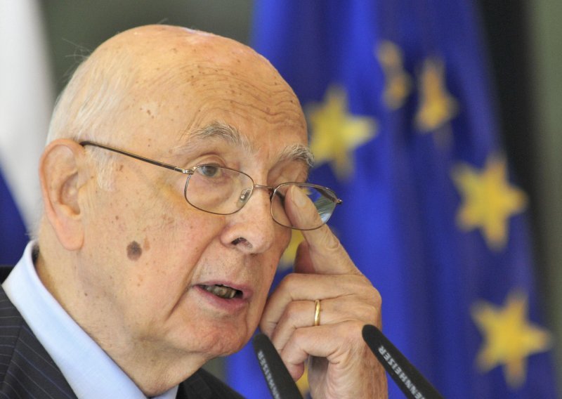 Napolitano raspustio parlament