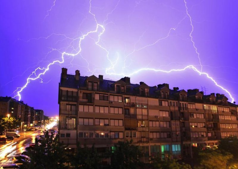 Grmljavinska nevremena sve češća, munje tri puta jače