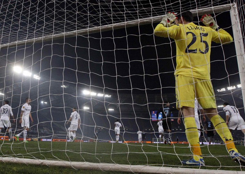 Petarda Tottenhama, Varvodić nije zaustavio Eintracht