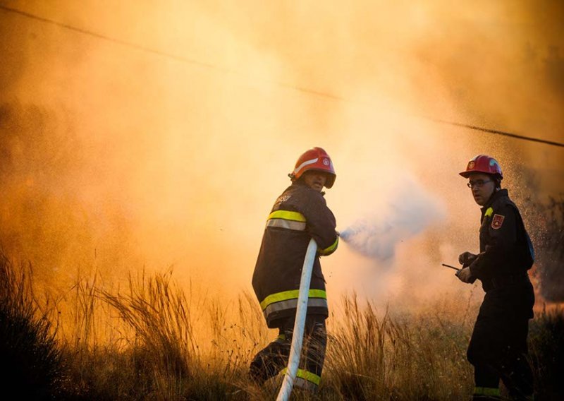 Fire break out in Srima, traffic redirected