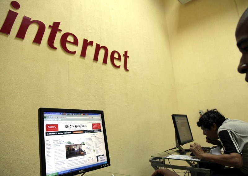 Kubanci dobili internet; sat košta četvrtinu plaće
