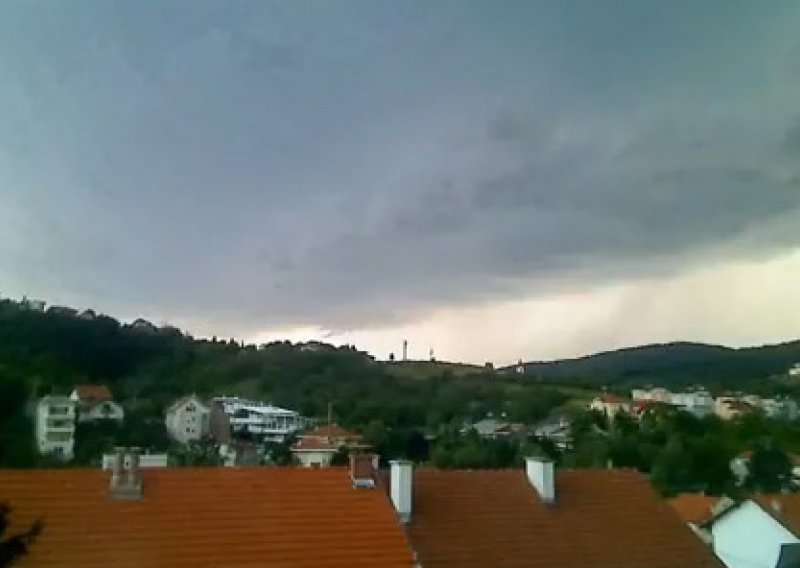 Nevjerojatne snimke zagrebačke oluje