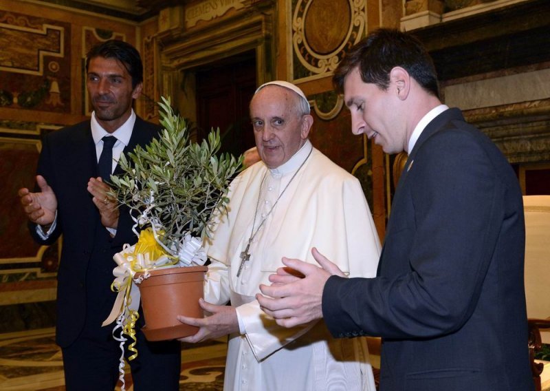 Produhovljeni Messi: Papine su riječi tople i jake