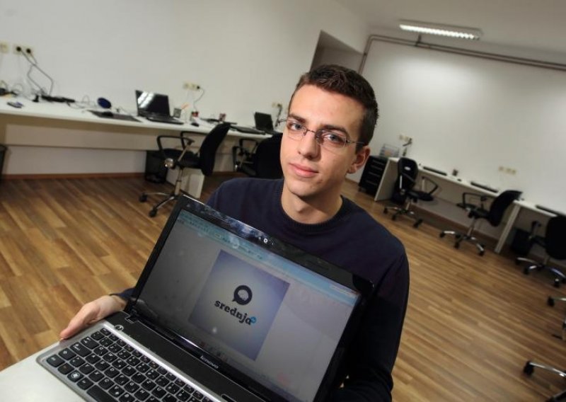 'Možda je predsjedničin Kabinet za mlade emigrirao u Irsku'