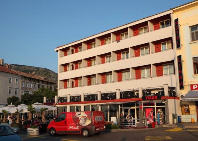 Porezna usred sezone zatvorila jedini hotel u Senju