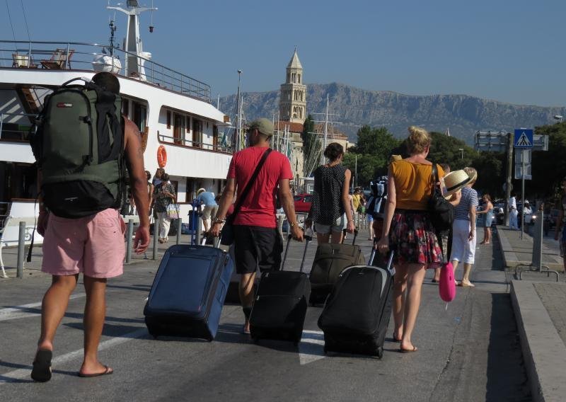 U Splitu očekuju rekordan dnevni promet - oko 60.000 putnika