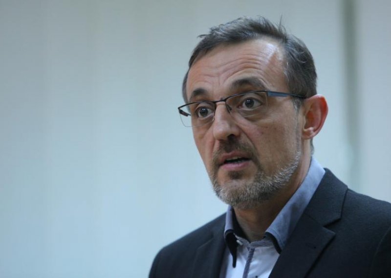 Jakovina izgubio od Opačka u prvom krugu