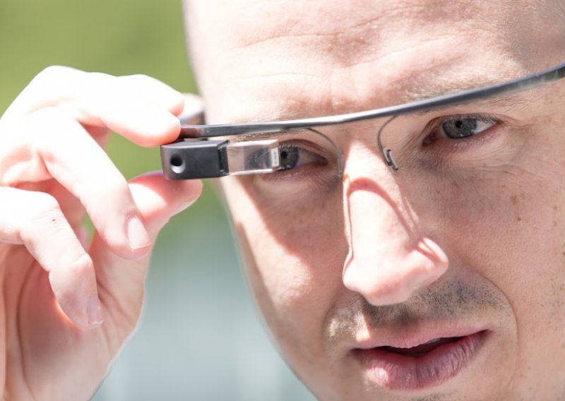 Twitter već testira aplikaciju za Google Glass?