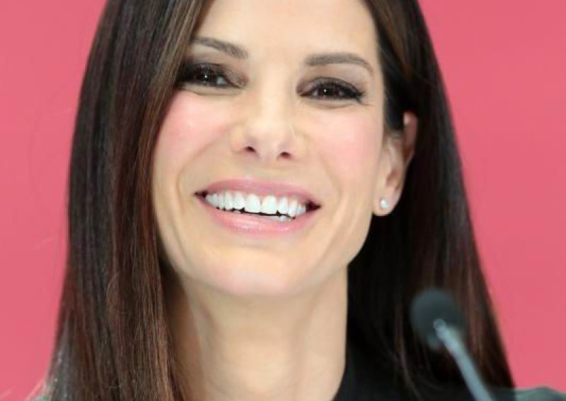 Sandra Bullock izgleda sve mlađe i mlađe