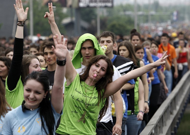 Srednja.hr Facebookom ispituje maturante