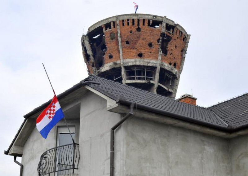 'Komunisti i Srbi slave, izgubili smo bitku za Vukovar'