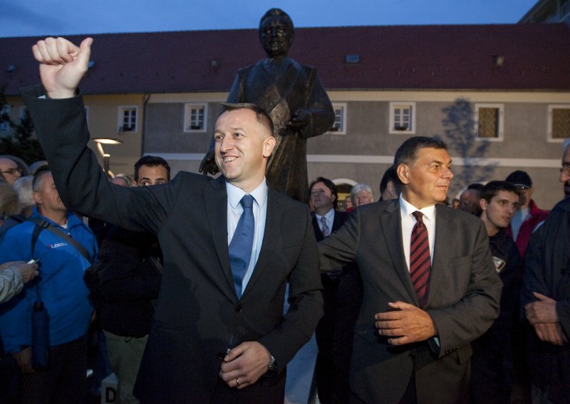 Tuđmanovi spomenici i križevi nisu im pomogli da dobiju izbore