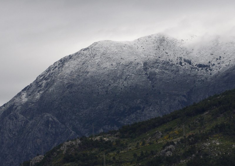 Biokovo prekrio snijeg, temperatura ispod nule