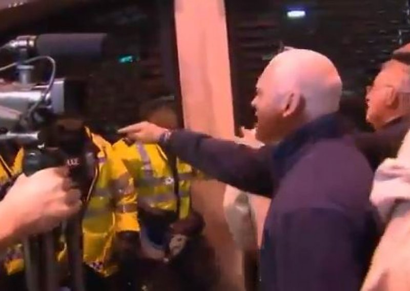 Nacionalisti napadaju džamije u Londonu