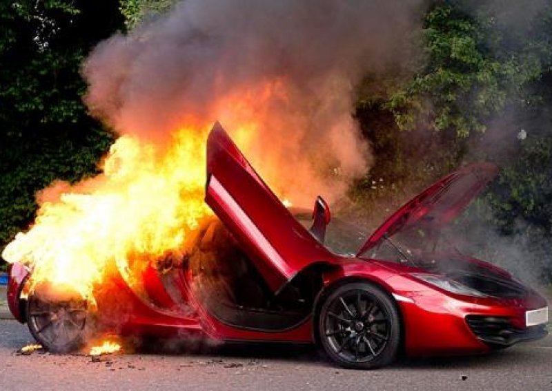 McLaren MP4 se ugledao na Ferrari pa spontano planuo