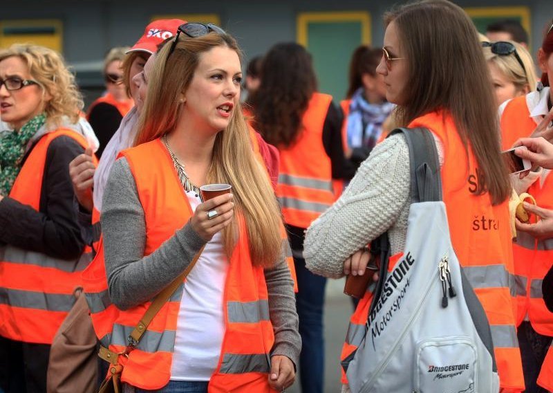 CA flight attendants still striking